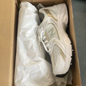 Kids new balance 530 never been worn